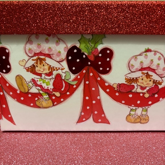 NEW 2025 Set Strawberry shortcake Gift / Storage Boxes - Picture 6 of 9
